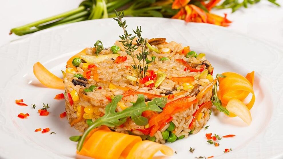 A zöldséges rizottó tökéletes ebéd azoknak, akik mediterrán diétát folytatnak. 